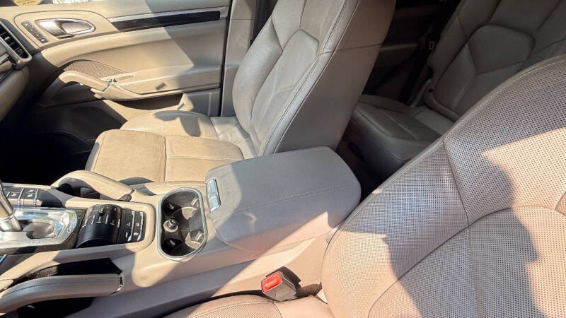 2011 Porsche Cayenne S Hybrid