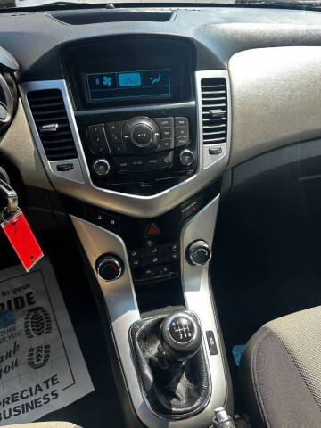 2014 Chevrolet Cruze LS Manual