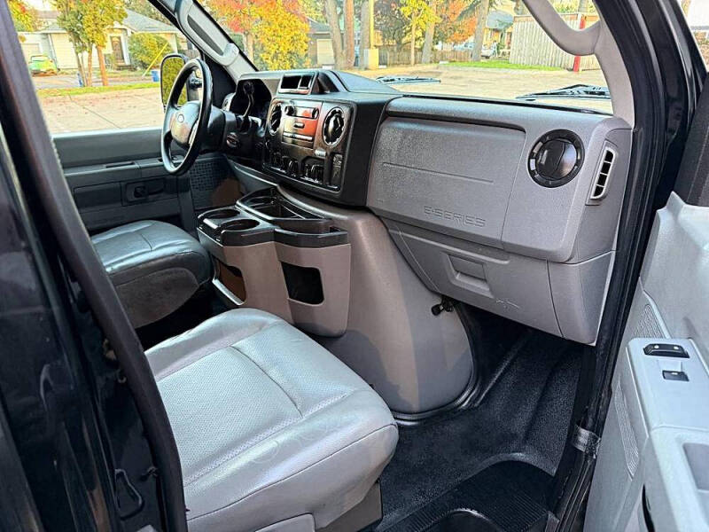 2013 Ford E-Series E-150