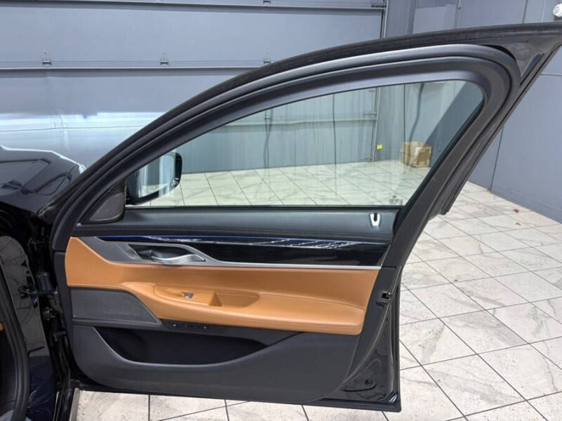 2022 BMW 7 Series 750i xDrive