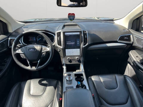 2021 Ford Edge Titanium