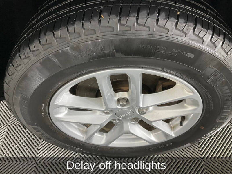 2023 Jeep Grand Cherokee L Laredo