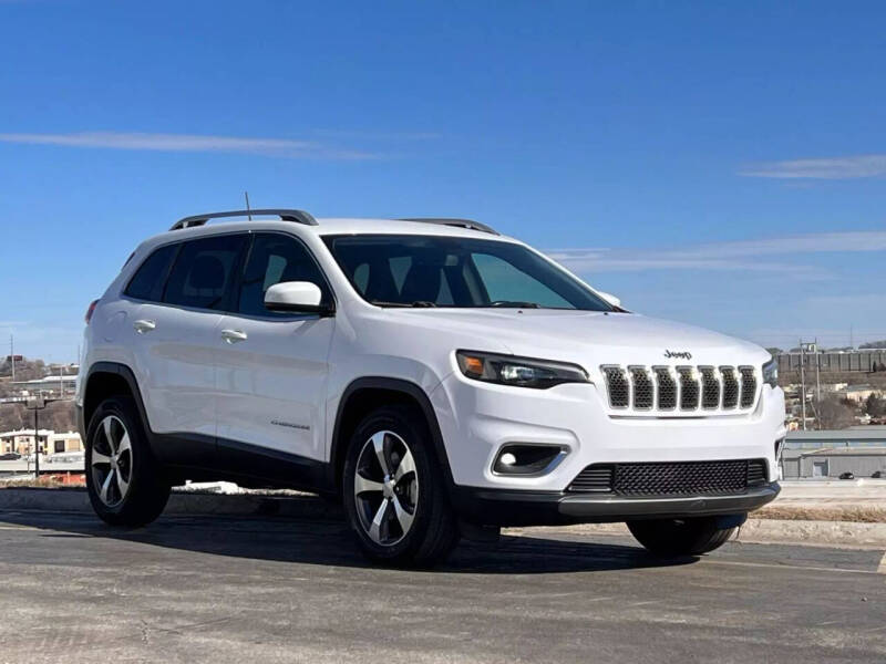 2019 Jeep Cherokee for sale at Greenline Motors, LLC. in Bellevue NE