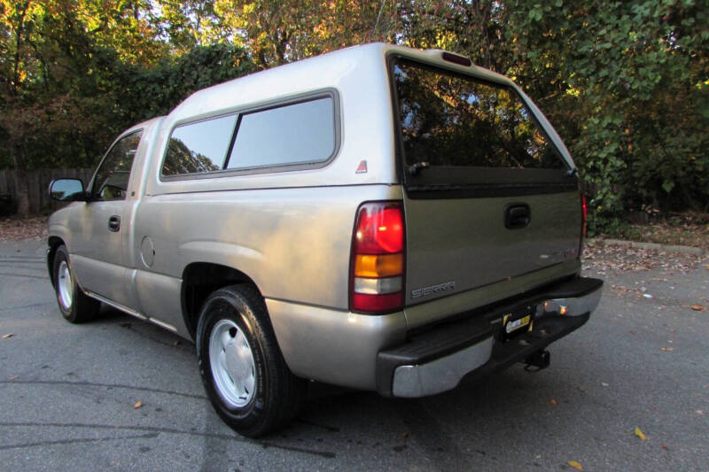 2000 GMC Sierra SL photo 4