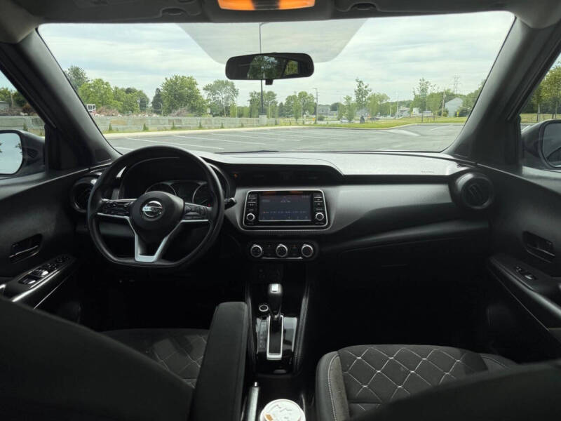 2019 Nissan Kicks S