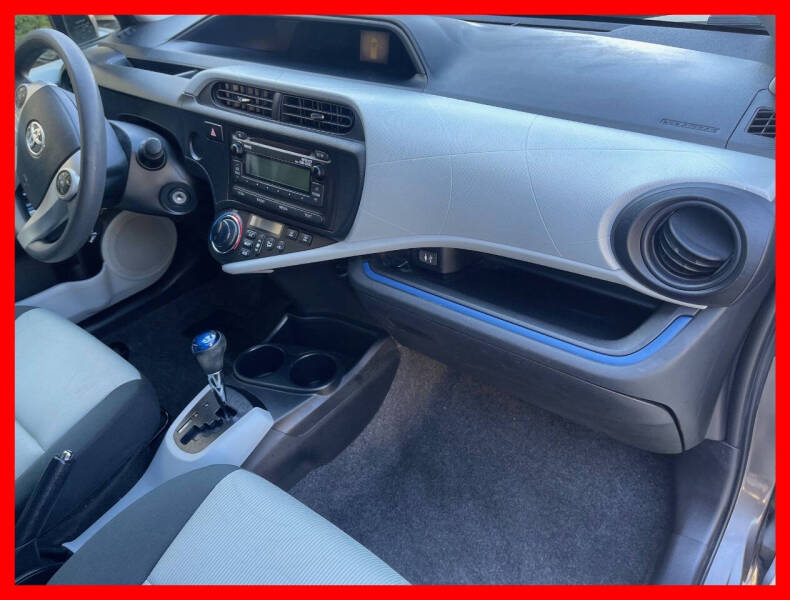 2012 Toyota Prius c Two