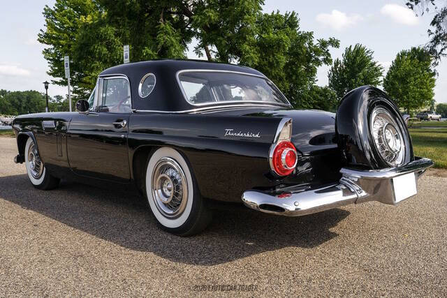 1956 Ford Thunderbird