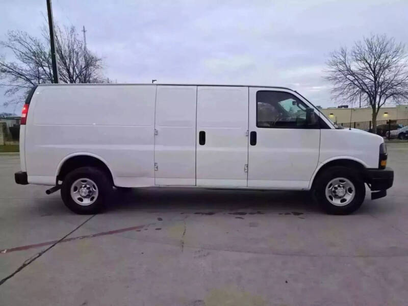 2019 Chevrolet Express 2500