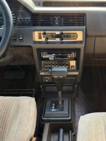1987 Nissan Maxima SE
