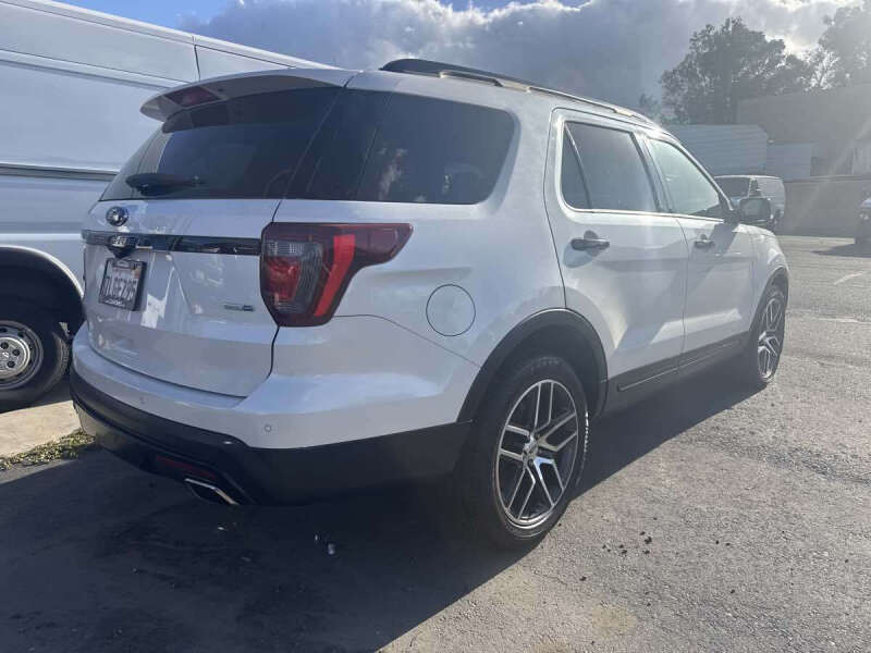 2016 Ford Explorer Sport