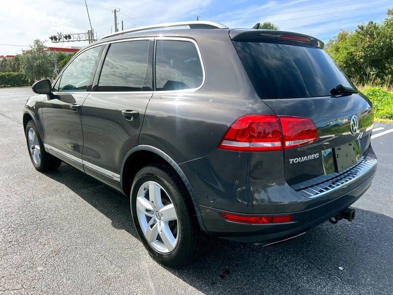 2011 Volkswagen Touareg Hybrid