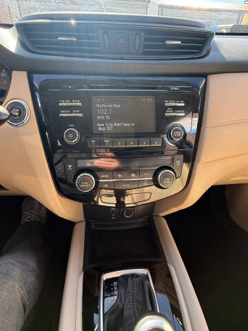 2017 Nissan Rogue SV