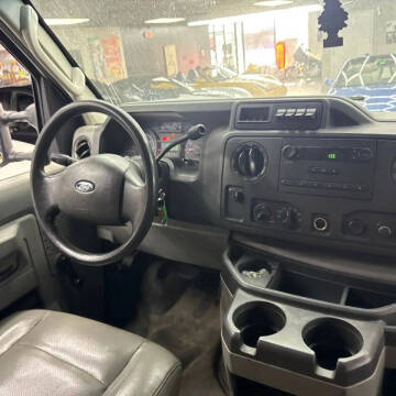 2009 Ford E-Series E-350 SD