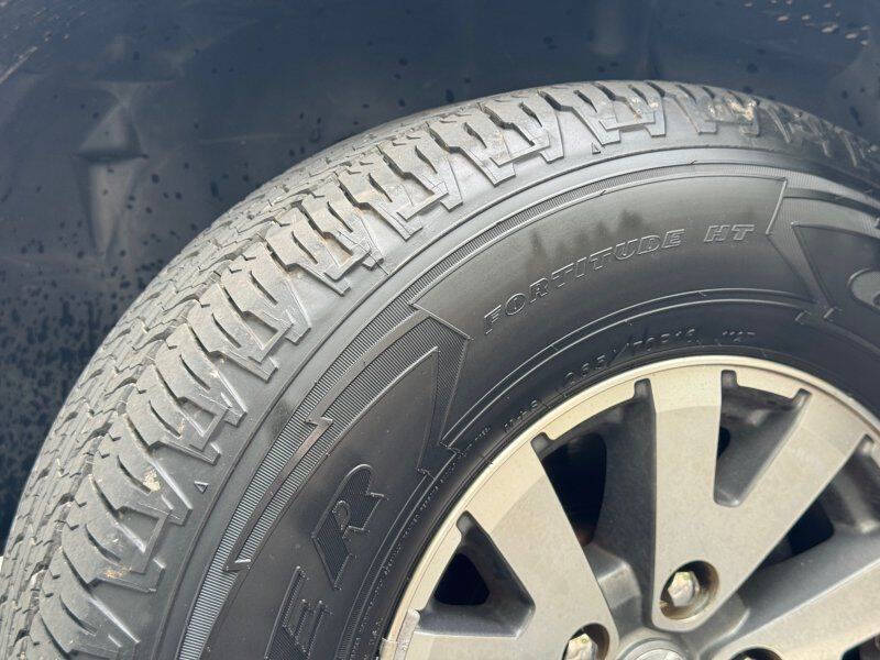 2008 Mitsubishi Raider LS