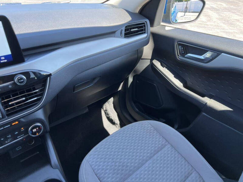 2020 Ford Escape SE