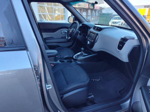 2017 Kia Soul +
