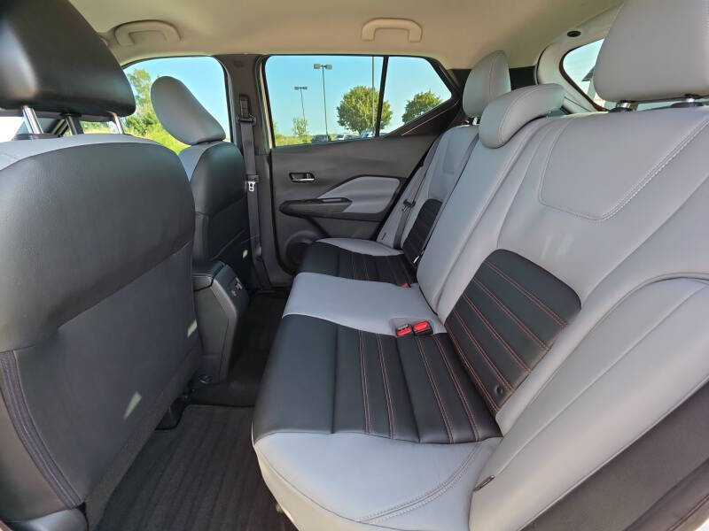 2021 Nissan Kicks SR