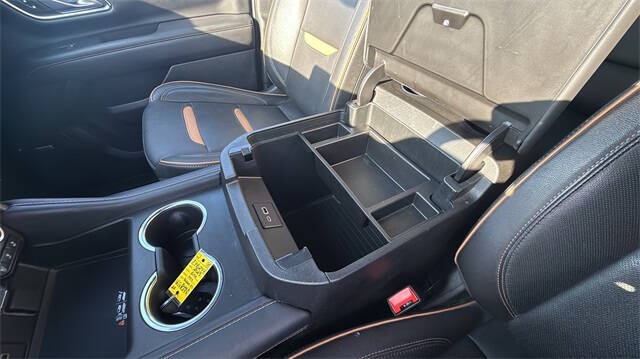 2023 GMC Yukon XL AT4