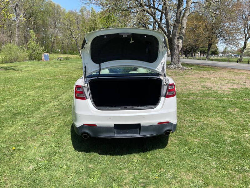 2014 Ford Taurus SEL