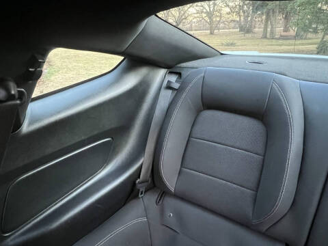 2015 Ford Mustang V6