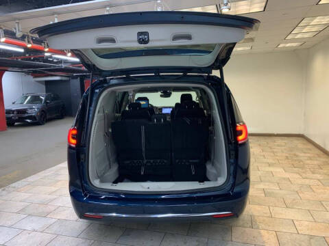 2022 Chrysler Pacifica Touring L