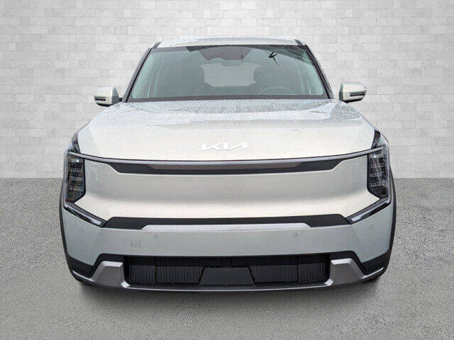 2024 Kia EV9 Light Long Range