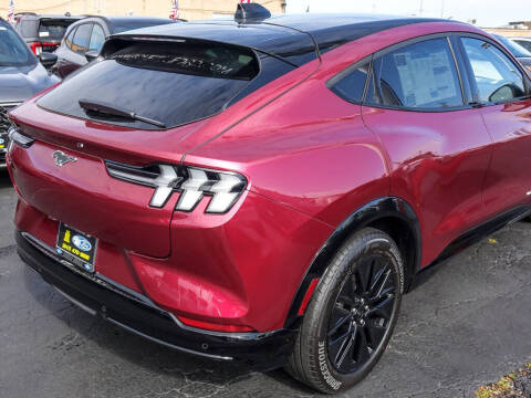 2025 Ford Mustang Mach-E Premium