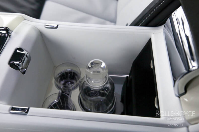 2022 Rolls-Royce Phantom EWB