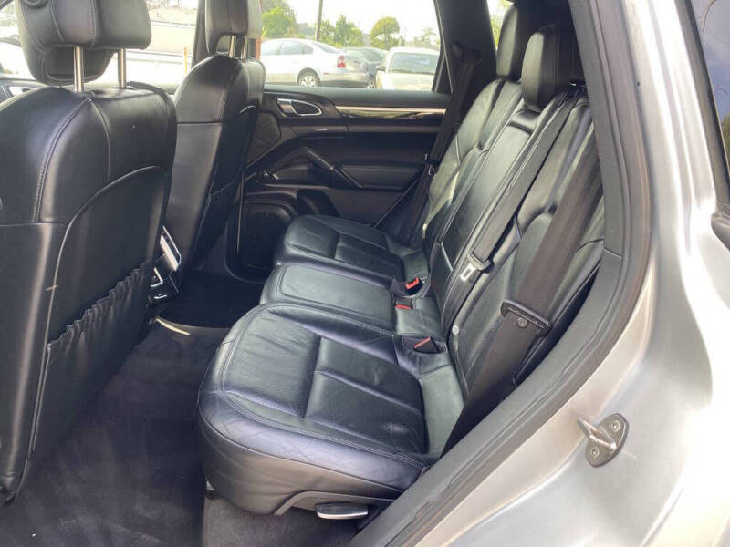 2011 Porsche Cayenne Tiptronic