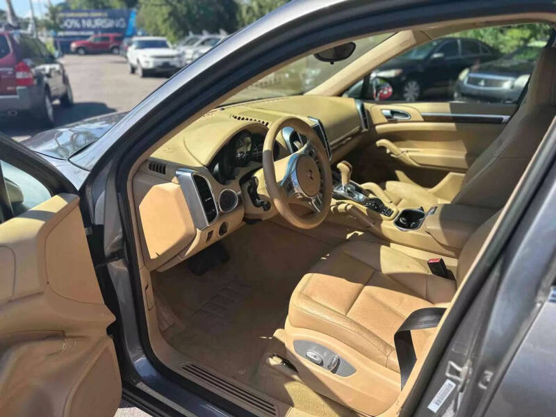 2011 Porsche Cayenne Tiptronic