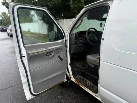 2005 Ford E-Series E-150