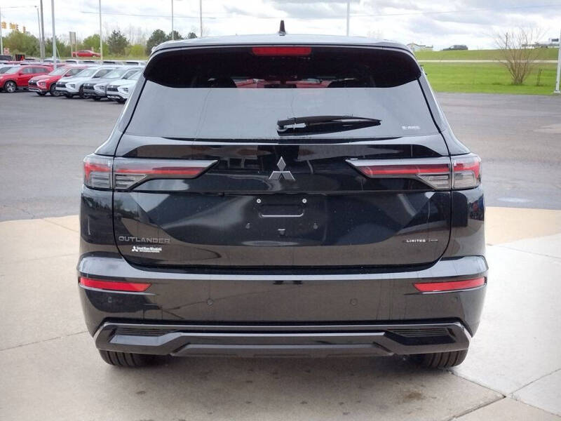 2026 Mitsubishi Outlander LE