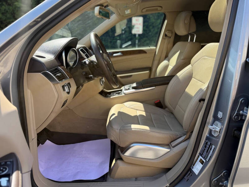 2014 Mercedes-Benz GL-Class GL 550 4MATIC