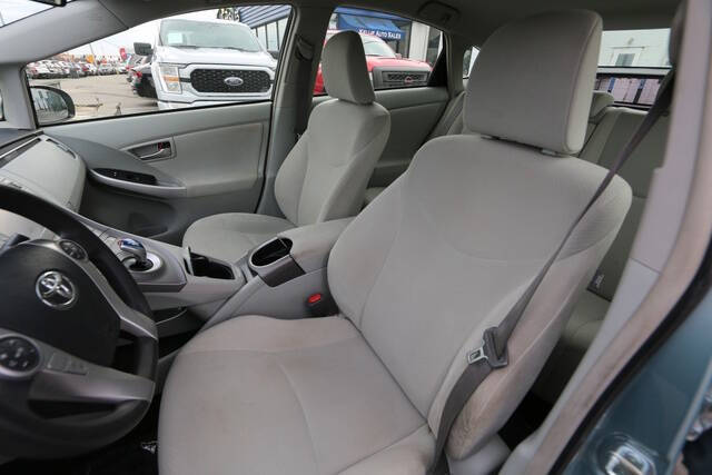 2014 Toyota Prius Five