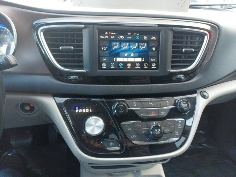 2019 Chrysler Pacifica Touring L