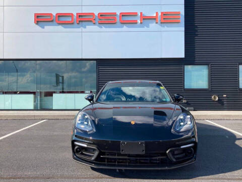 2023 Porsche Panamera 4 Platinum Edition