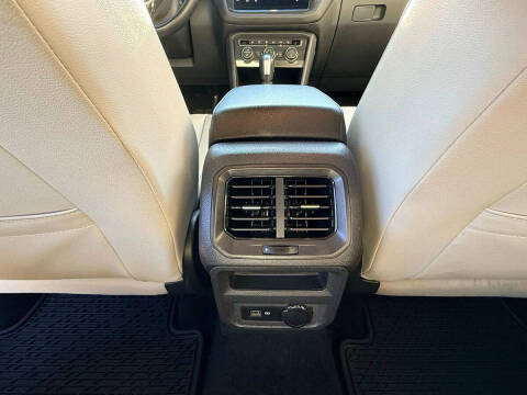 2020 Volkswagen Tiguan SE R-Line Black