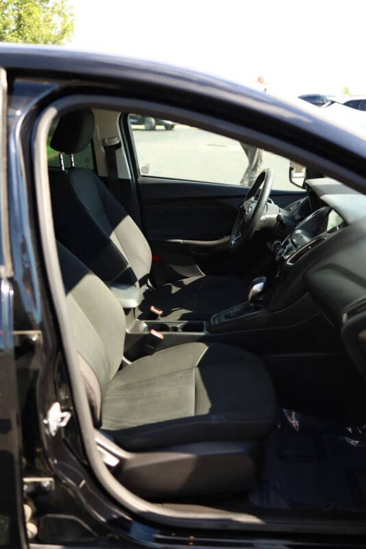 2017 Ford Focus SEL