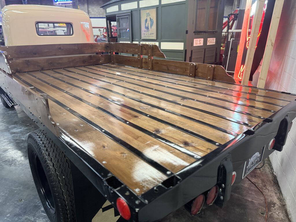 1947 Ford 1 TON FLAT BED 15