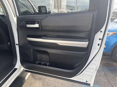 2014 Toyota Tundra SR5