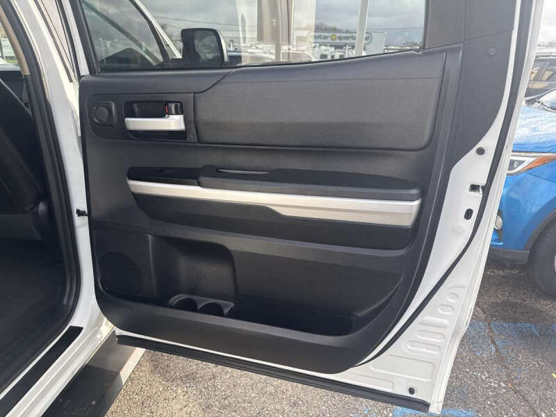 2014 Toyota Tundra SR5