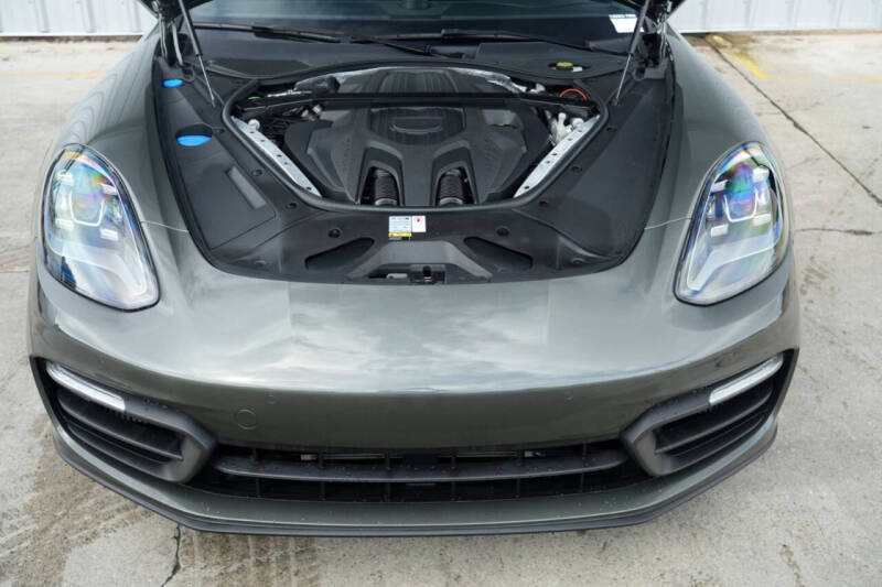 2022 Porsche Panamera