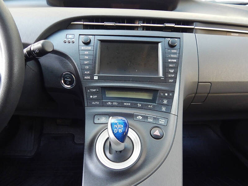 2010 Toyota Prius III