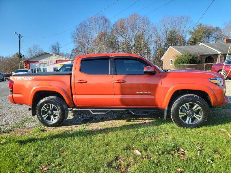2018 Toyota Tacoma for sale at 220 Auto Sales in Rocky Mount VA