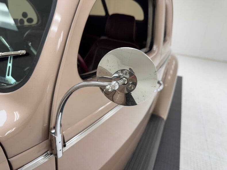 1940 Ford Deluxe