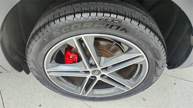 2024 Audi Q5 e quattro S line Prestg 55 TFSI