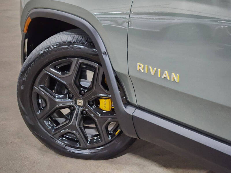 2023 Rivian R1S Launch Edition