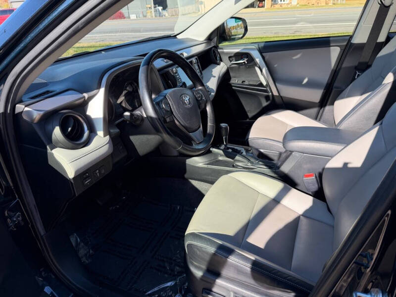 2017 Toyota RAV4 Hybrid Limited