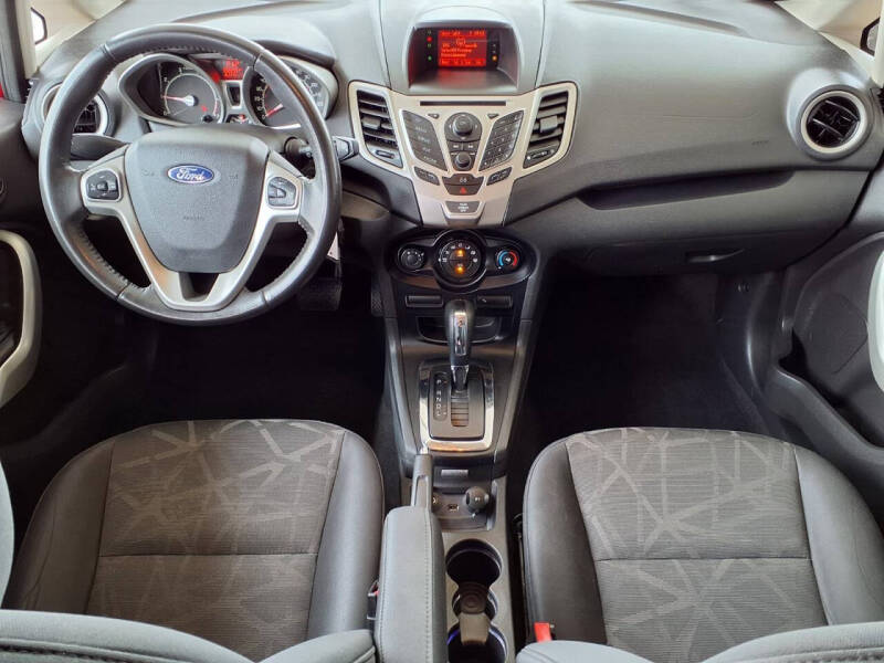 2013 Ford Fiesta SE