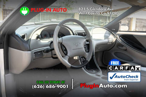 2004 Ford Mustang GT Deluxe